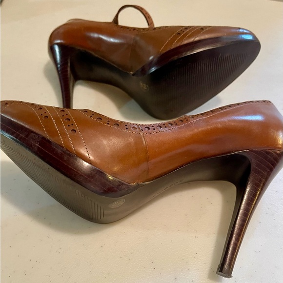 BCBG Ladies Mary Jane Stilettos, size 6 1/2. - Picture 6 of 6